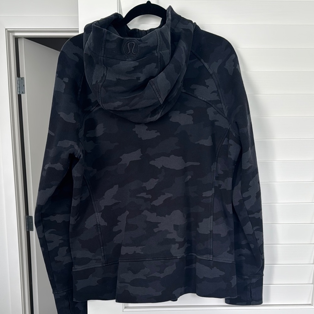 Lululemon Black Camo Scuba full zip - Picture 3 of 3